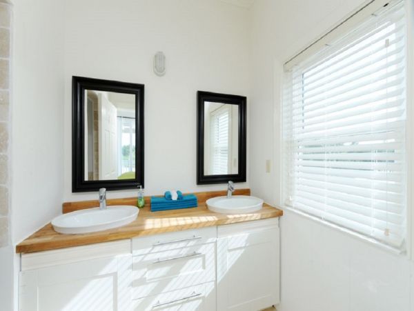 Bahamas Home 958590