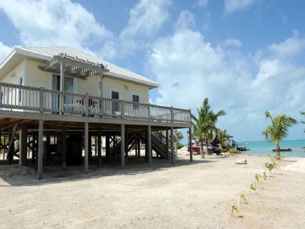 Bahamas Home 958590