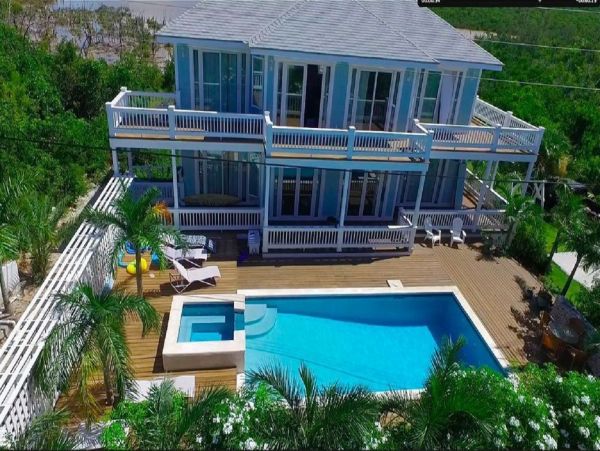 Bahamas Home 958591