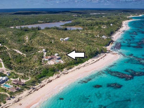 Beachfront 7 Bedrooms Estate Plus Guest House in Bahamas