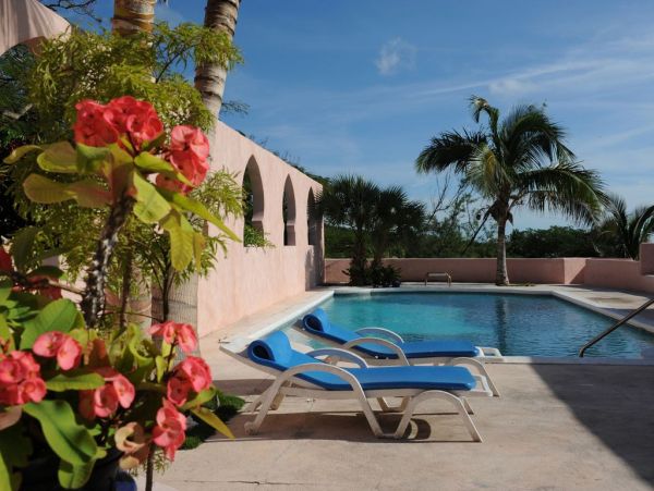 Bahamas Home 958595