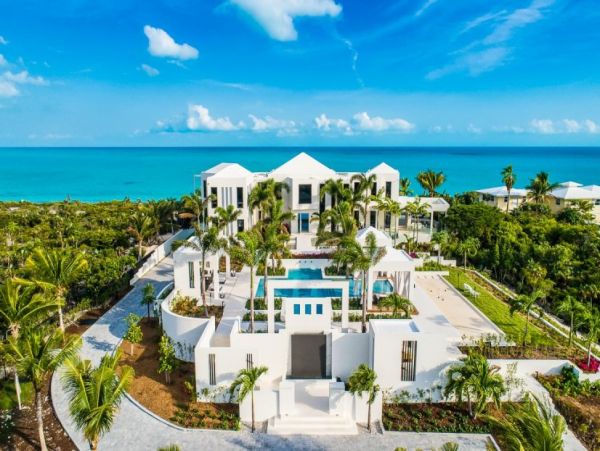 Extraordinary Turks and Caicos Vacation Estate On The Beach