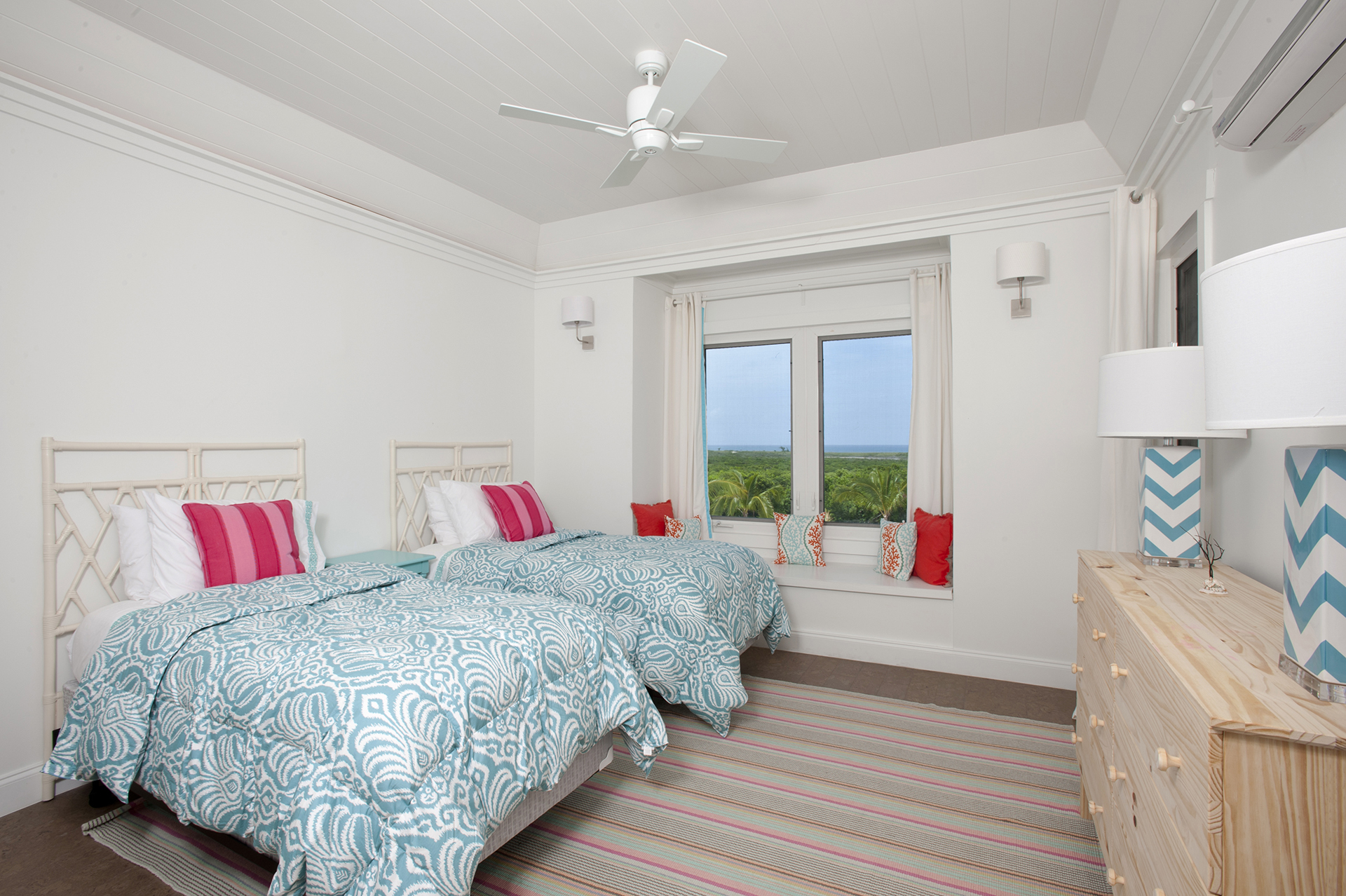 Bahamas Condo 958600