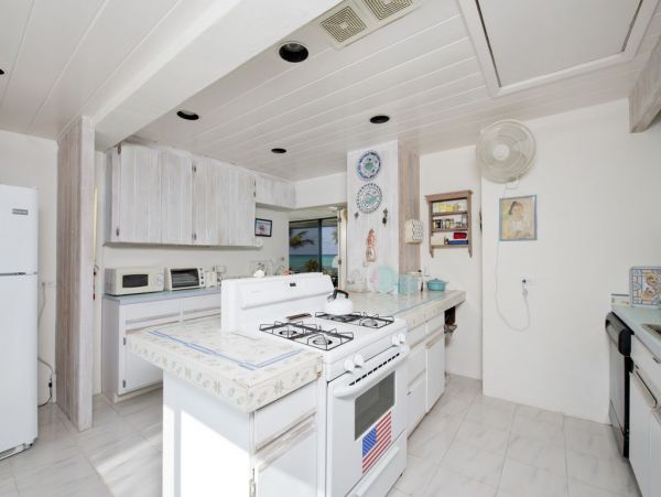 Bahamas Home 958602