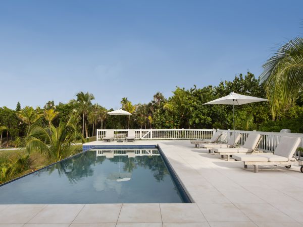 Beachfront Estate with 5 Bedrooms & Private Beach