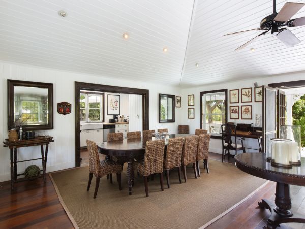 Beachfront Estate with 5 Bedrooms & Private Beach