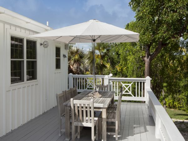 Beachfront Estate with 5 Bedrooms & Private Beach