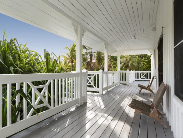 Beachfront Estate with 5 Bedrooms & Private Beach
