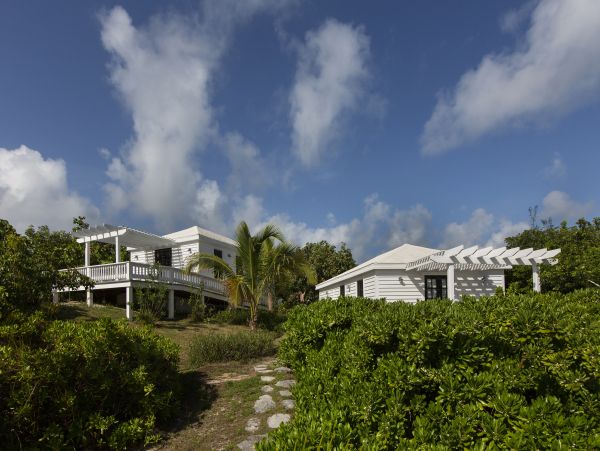Beachfront Estate with 5 Bedrooms & Private Beach
