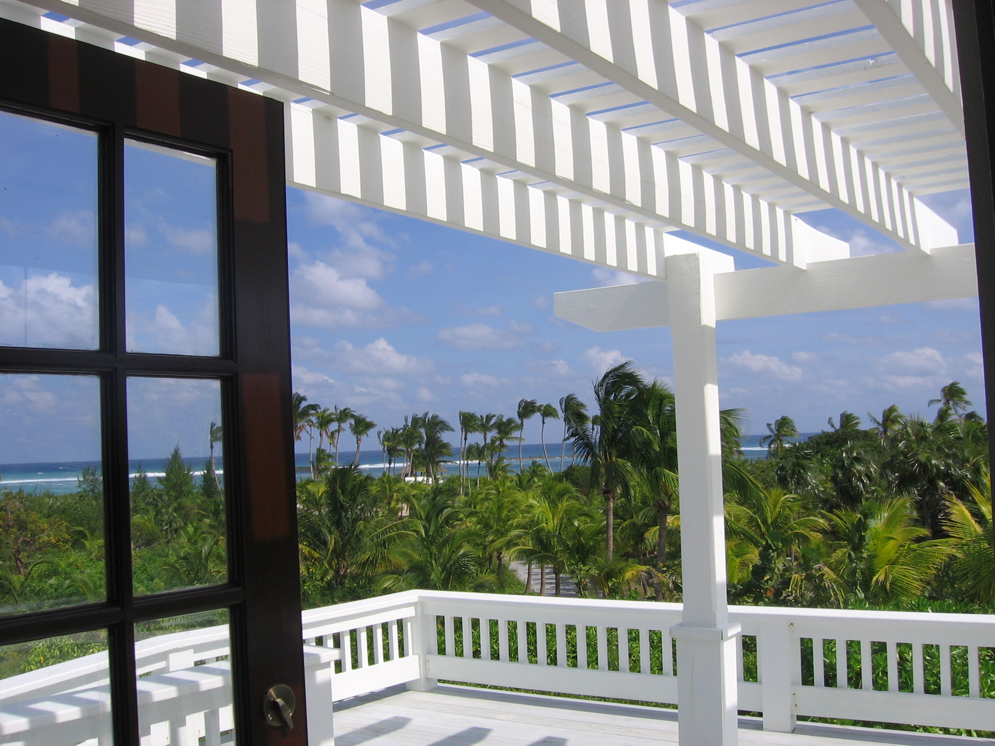 Beachfront Estate with 5 Bedrooms & Private Beach