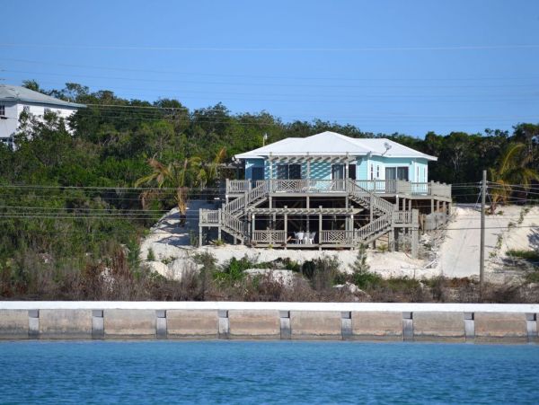 Bahamas Home 958611