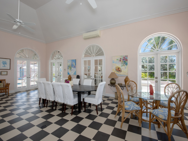 Main Beach Villa Plus Recently New Addition of Guest House
