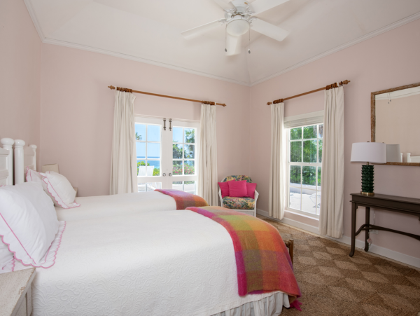Main Beach Villa Plus Recently New Addition of Guest House