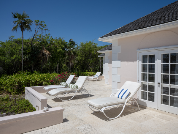 Main Beach Villa Plus Recently New Addition of Guest House