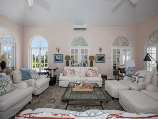 Main Beach Villa Plus Recently New Addition of Guest House
