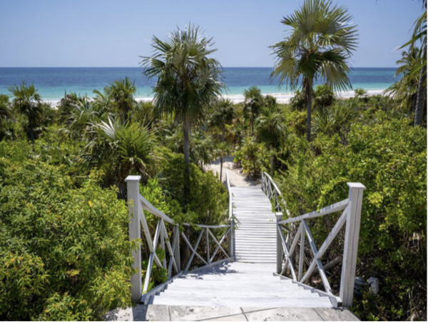 Main Beach Villa Plus Recently New Addition of Guest House