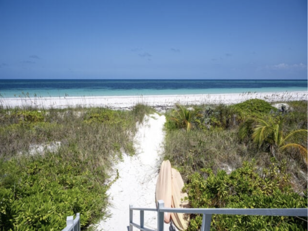 Main Beach Villa Plus Recently New Addition of Guest House