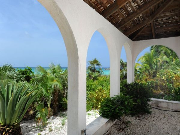 Bahamas Home 958615