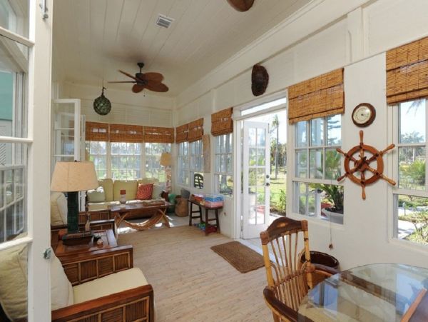 Luxurious Beachfront Estate with Private Cottages in Double Bay