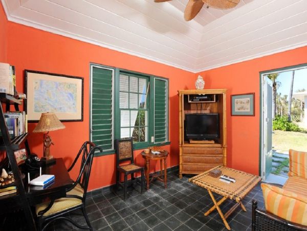 Luxurious Beachfront Estate with Private Cottages in Double Bay