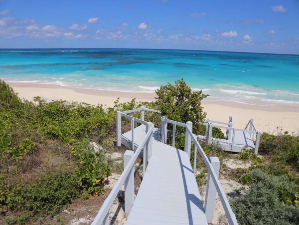 Bahamas Home 958619