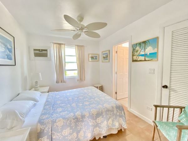 Bahamas Beachfront Vacation Home 5 Bedroom & Private Pool