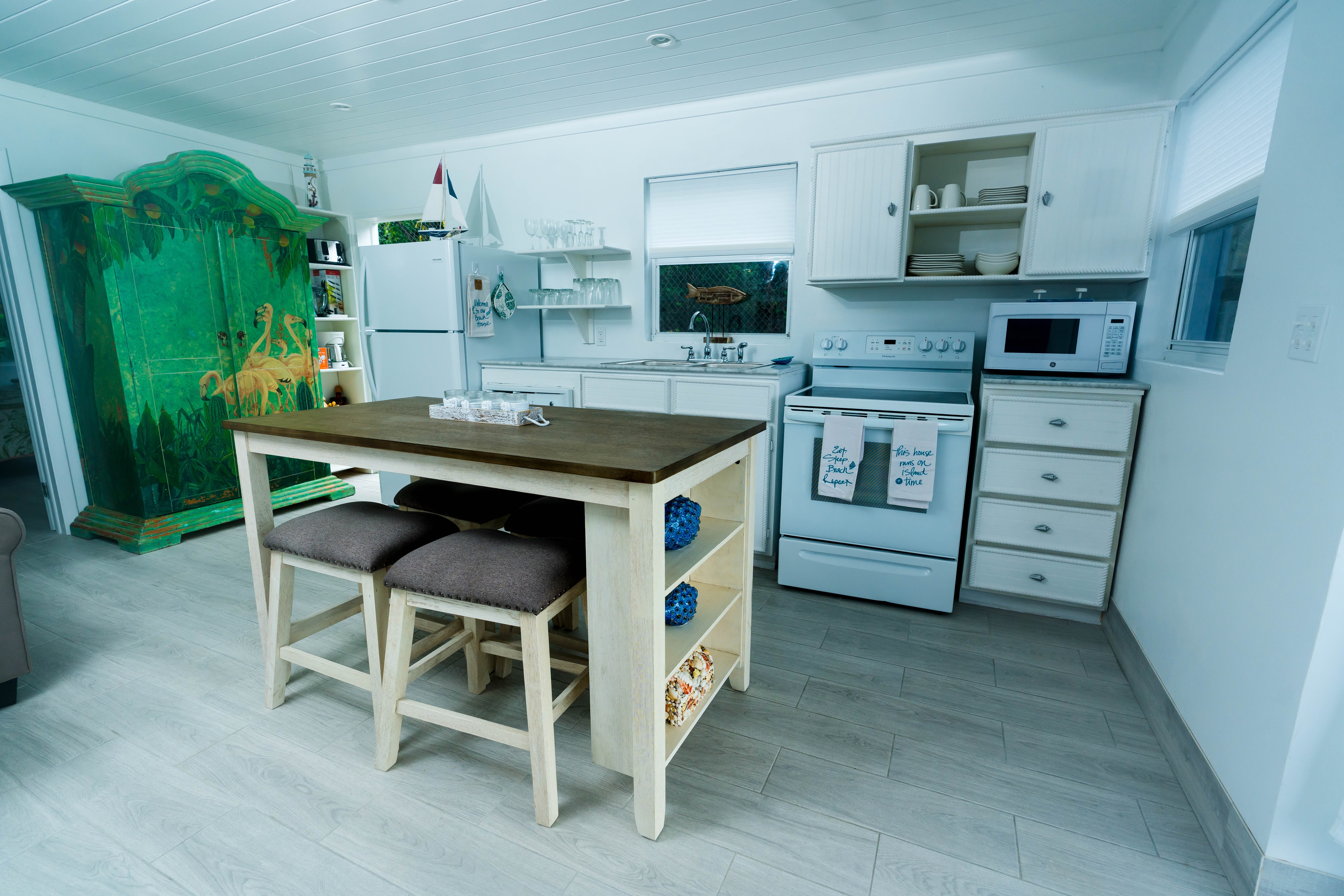 Bahamas Home 958636