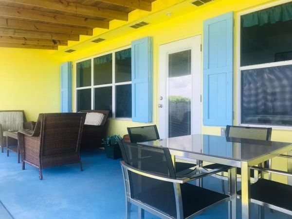 Bahamas Home 958638