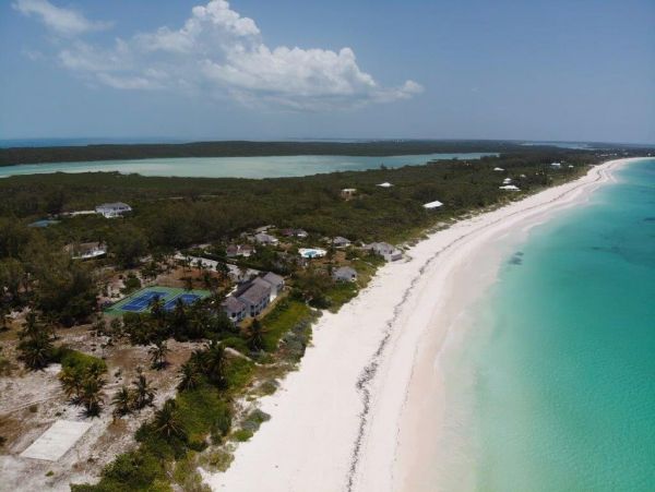 Bahamas Condo 958643
