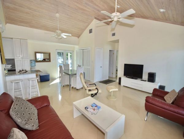 Bahamas Home 958645
