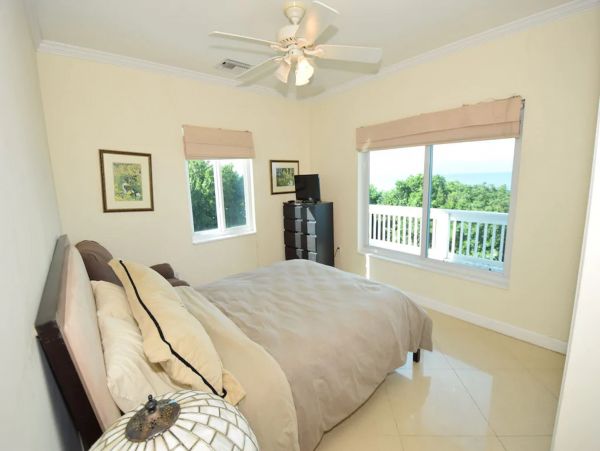 Bahamas Home 958645