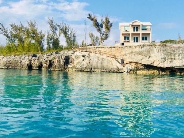 Bahamas Home 958646