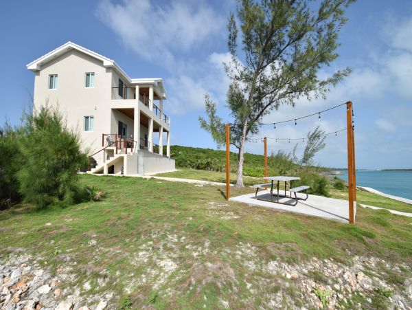 Bahamas Home 958646