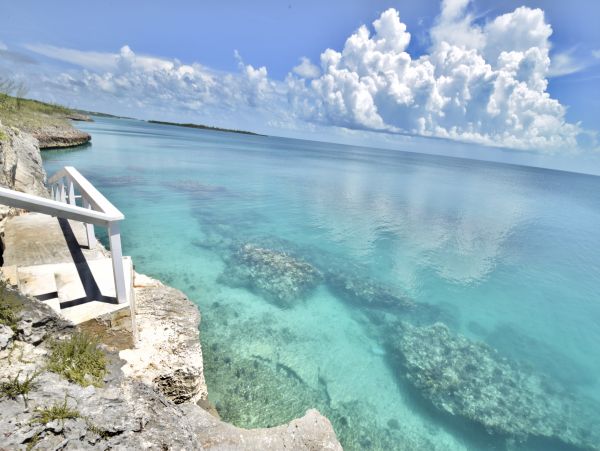 Bahamas Home 958646