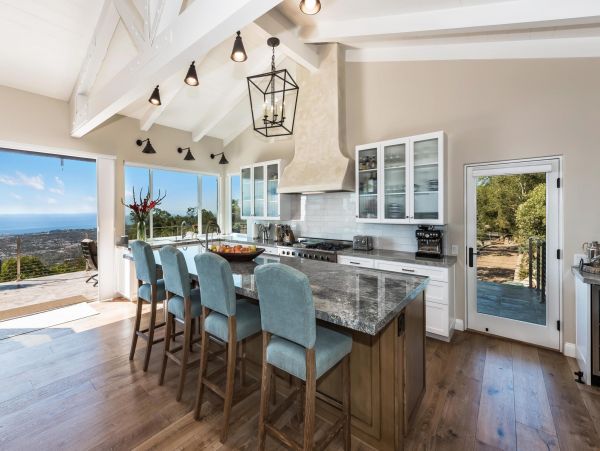 Three Bedroom Santa Barbara Vacation Home Sleeps 6 Guests
