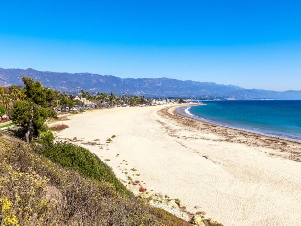 Three Bedroom Santa Barbara Vacation Home Sleeps 6 Guests