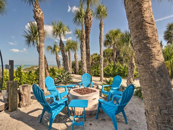 Beachfront Three Bedroom Manasota Key Vacation Home