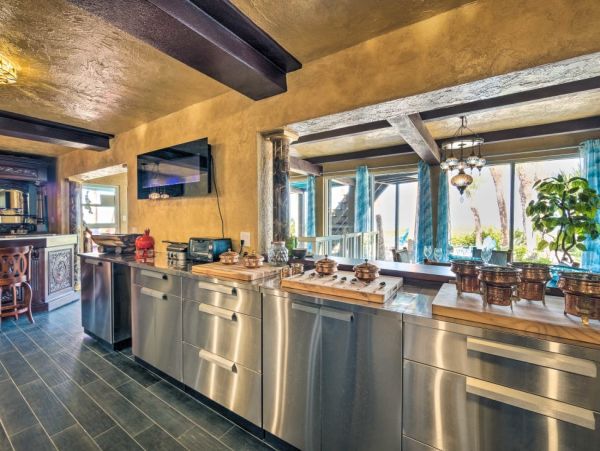 Beachfront Three Bedroom Manasota Key Vacation Home