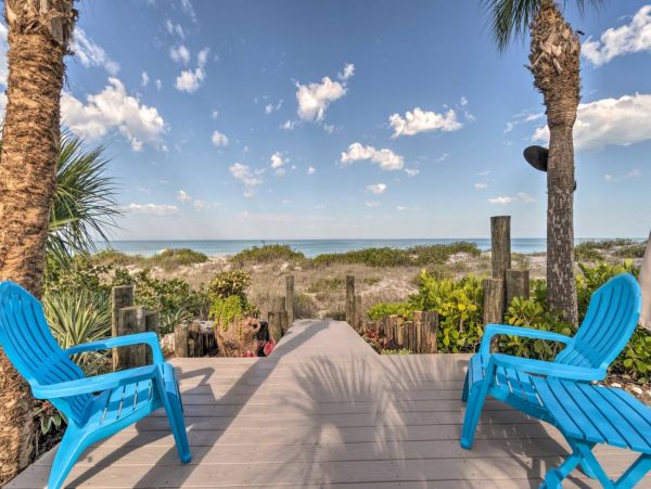 Beachfront Three Bedroom Manasota Key Vacation Home