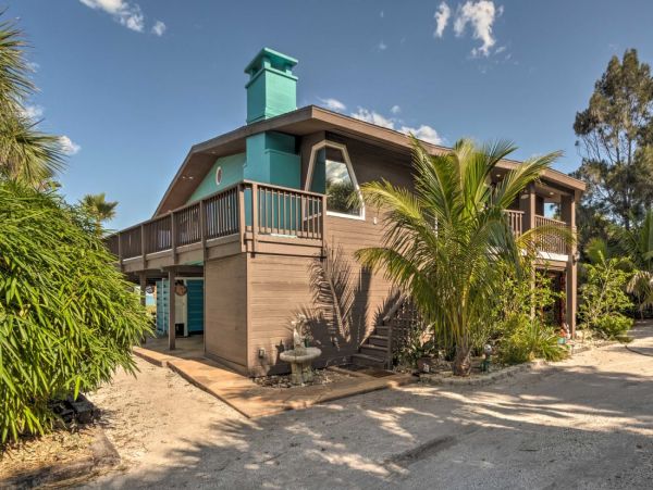 Beachfront Three Bedroom Manasota Key Vacation Home