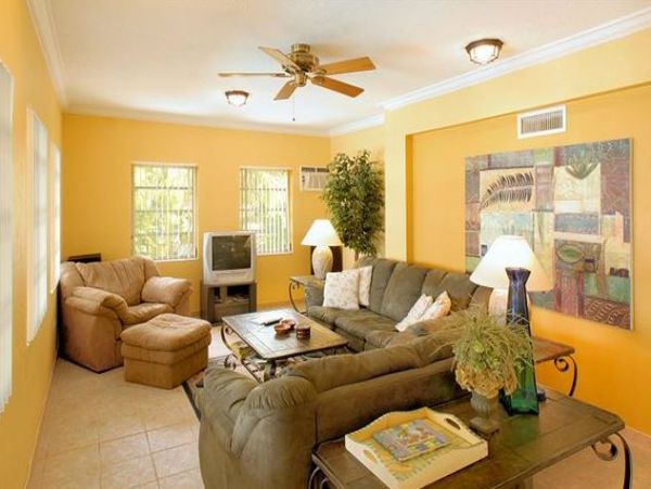 Oceanfront Four Bedroom Vacation Pool Home in Islamorada