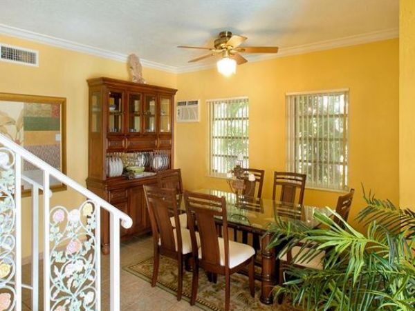 Oceanfront Four Bedroom Vacation Pool Home in Islamorada