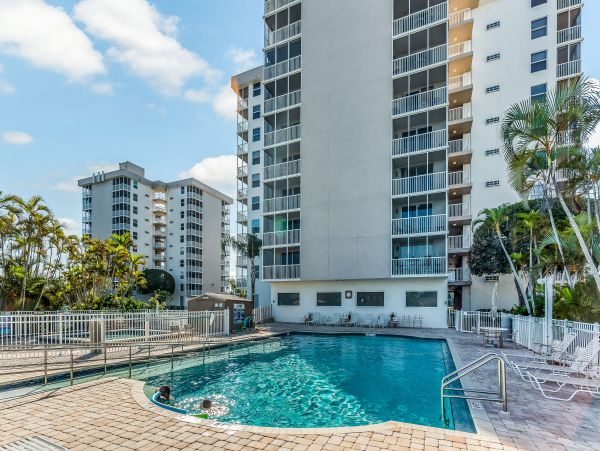 Bonita Springs Vacation Condo Private Balcony Walk To Beach