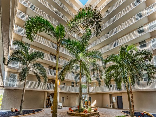 Bonita Springs Vacation Condo Private Balcony Walk To Beach