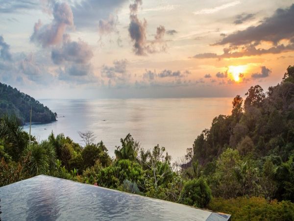 Costa Rica Vacation Pool Villa 4 Bedrooms Walk to Beach