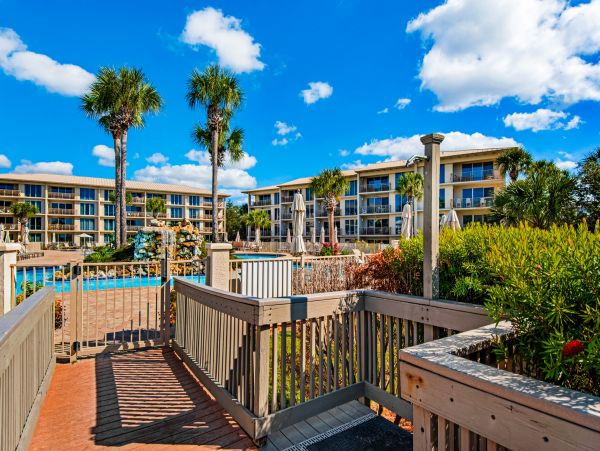 On Beach Vacation Condo Three Bedroom in Inlet  Beach