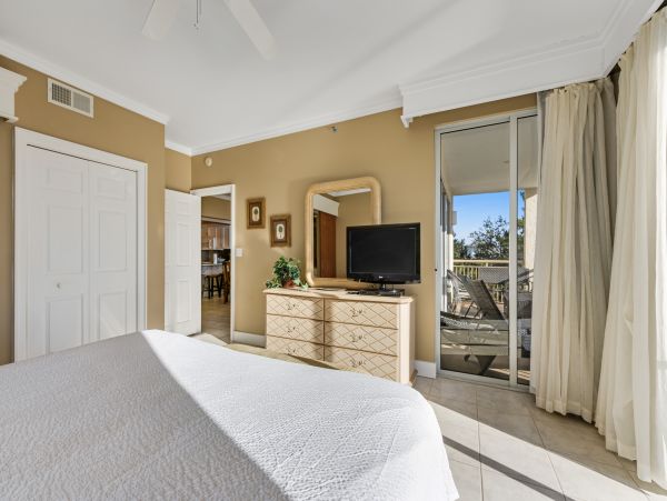 On Beach Vacation Condo Three Bedroom in Inlet  Beach