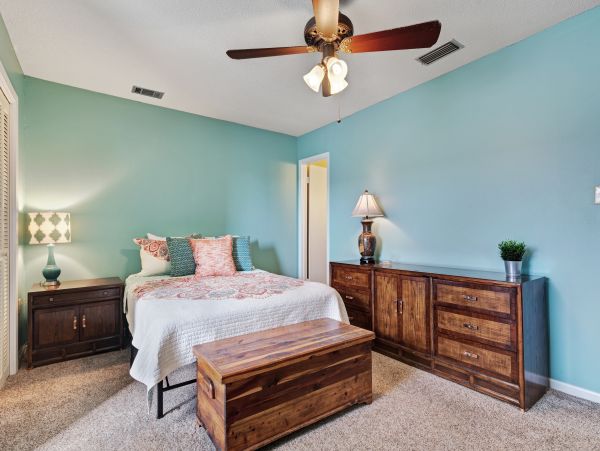 Bradenton Beach Vacation Condo Three Bedroom Walk to Beach
