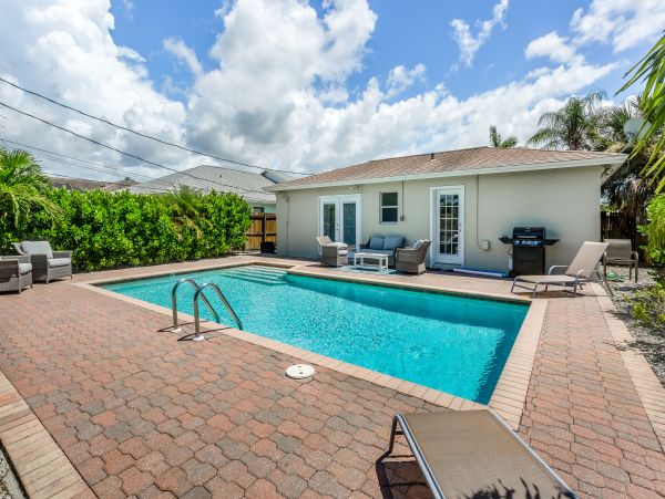 Naples Home Near Vanderbilt Beach