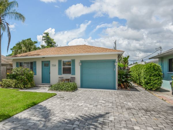 Naples Home Near Vanderbilt Beach